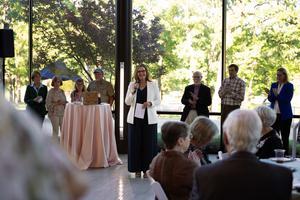 Dr. Pamella Ochoa, UT Tyler Fisch College of Pharmacy dean, welcomes artists and guests to the college's eighth pARTnership event with Art Connection via Valerosa, LLC.