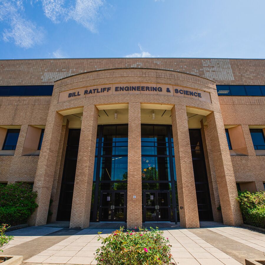 Exterior of Bill Ratliff Engineering & Science building on the UT Tyler campus