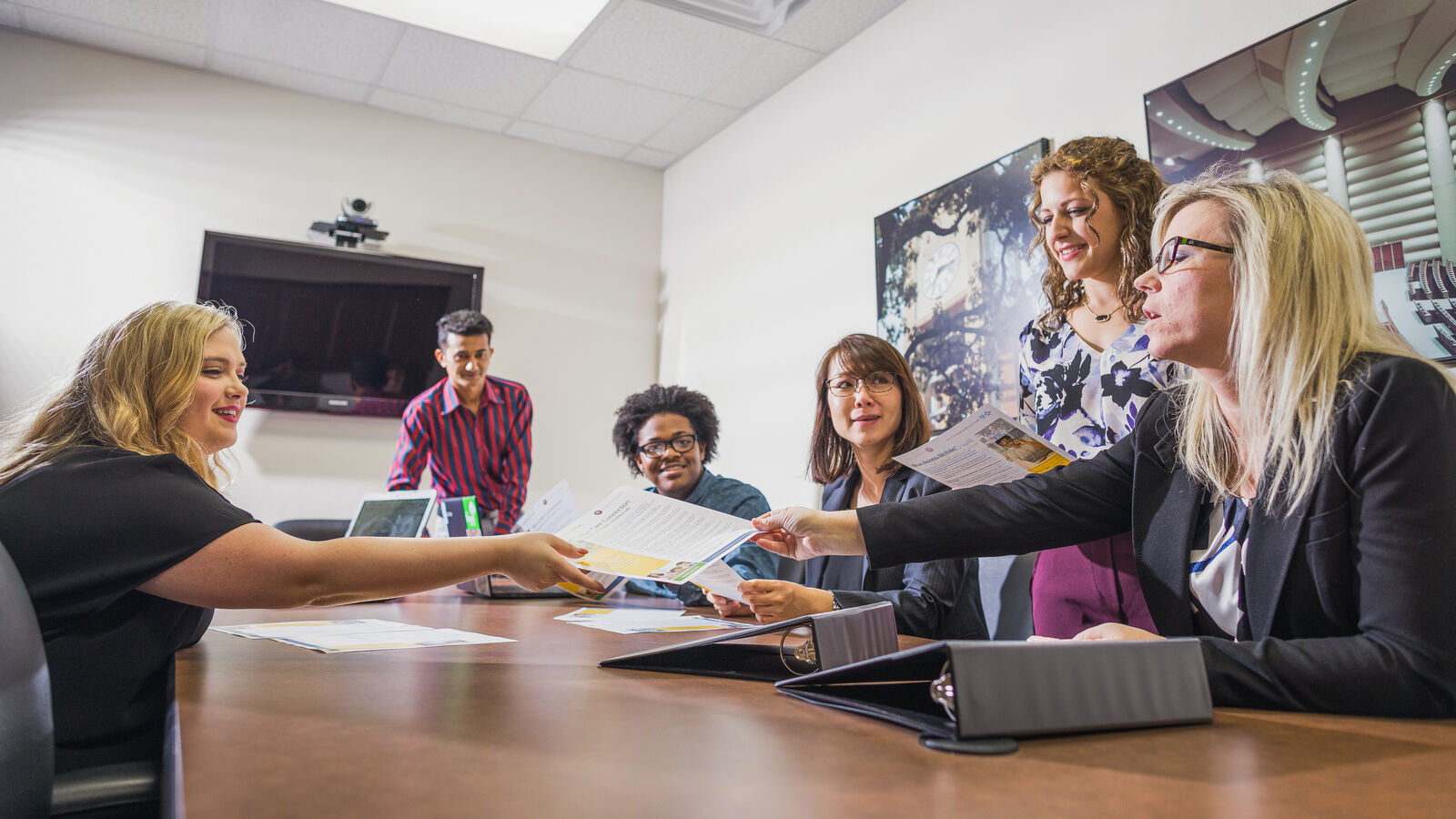 Bachelor of Business Administration students interact with Soules College of Business faculty at The University of Texas at Tyler