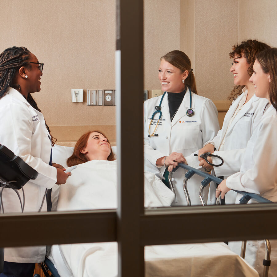 UT Tyler School of Medicine students in a simulation room