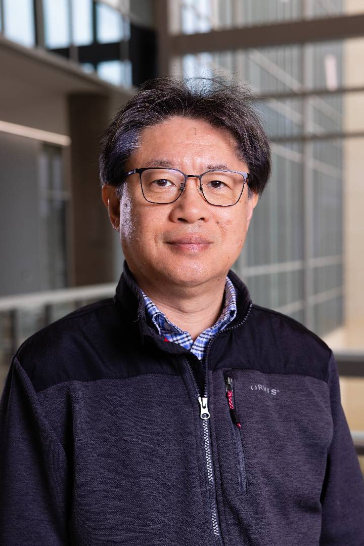 Lianghao Ding
