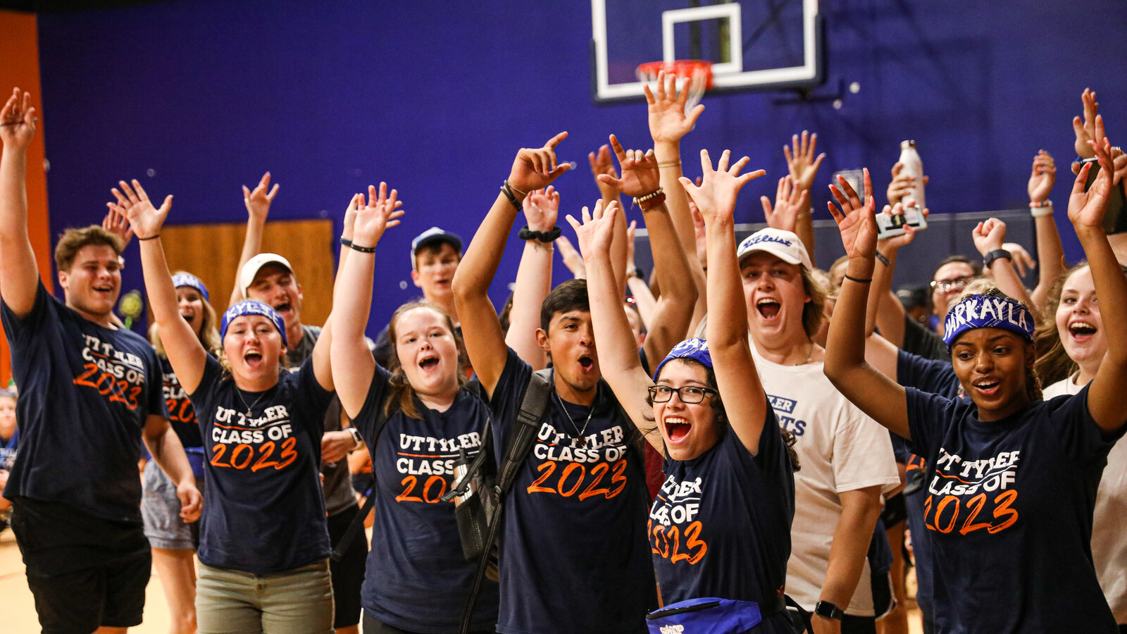 students cheering