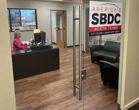 Photo of front entry to the UT Tyler-Longview SBDC