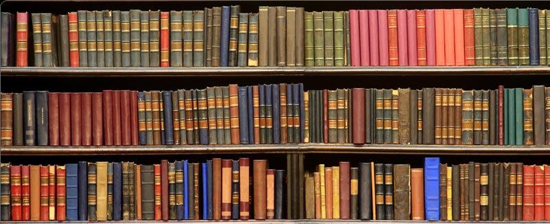 Rows of books at UT Tyler Muntz Library