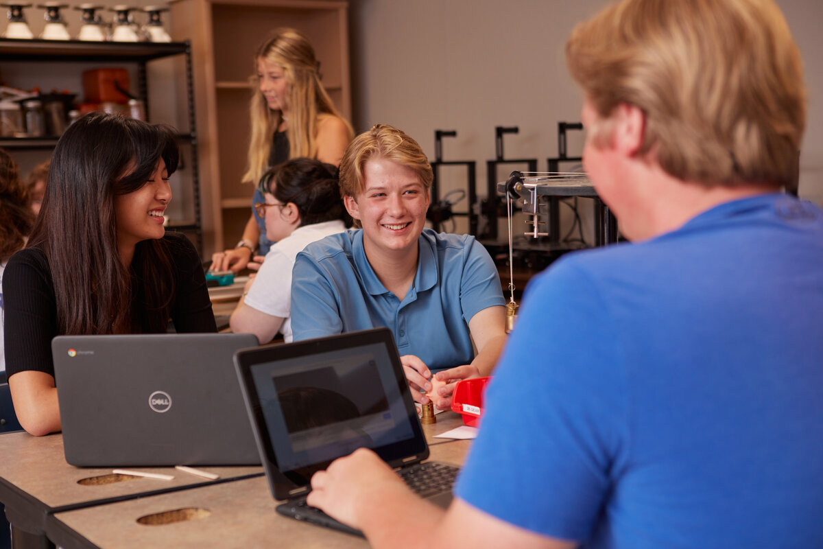 Students at University Academy – Longview campus