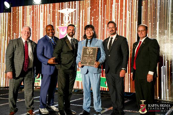 Chapter president presented with chapter award at this year's conference