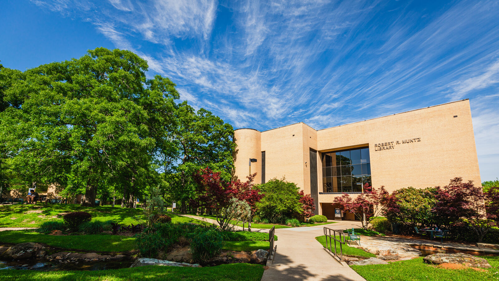 Exterior of the Muntz Library at The University of Texas at Tyler