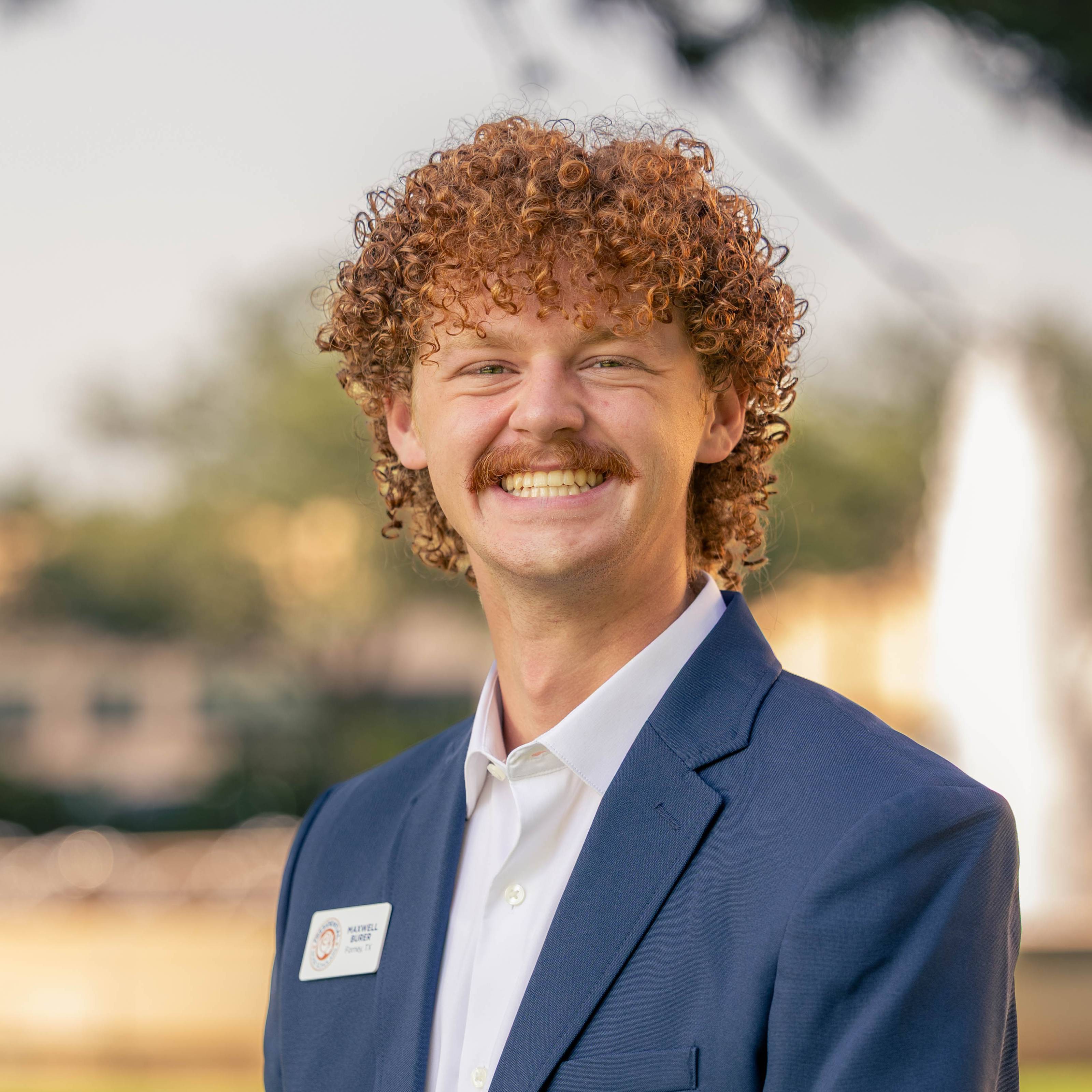 maxwell burer headshot