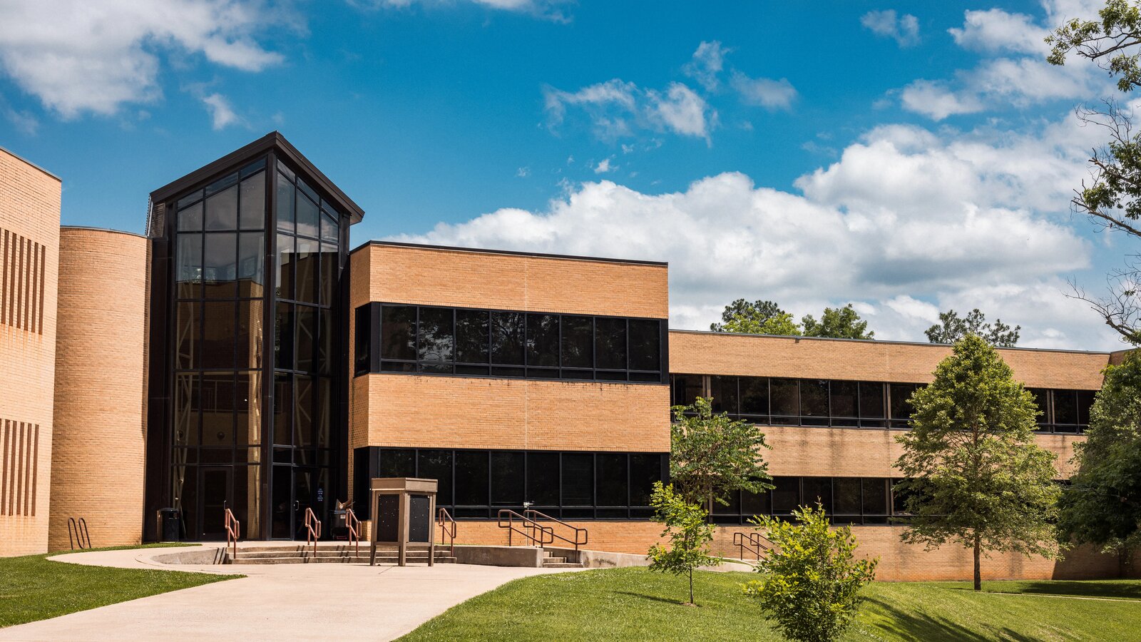 UT Tyler HPR building