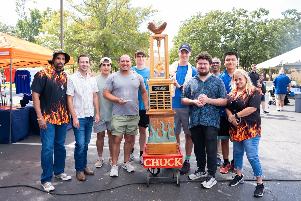 2025 Chili Cook Off winners with the Chuck Wagon Trophy